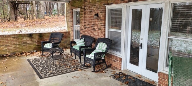 Photo - 3001 Foxdown Ct Unidad B