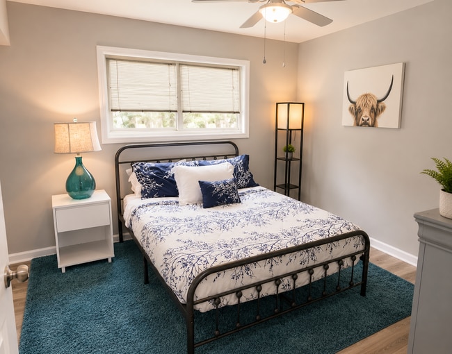 Lake Lodge Apartments