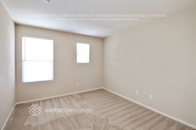 Photo - 73 Roadrunner St