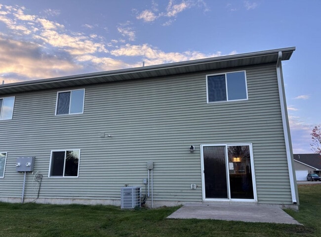 Photo - 423 E Cheyenne St