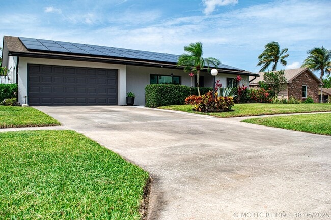 Photo - 5432 Sandhurst Cir S