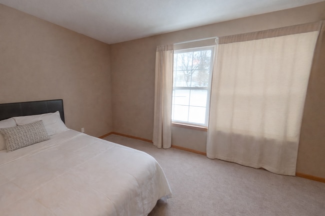 Photo - Kestral Boulevard