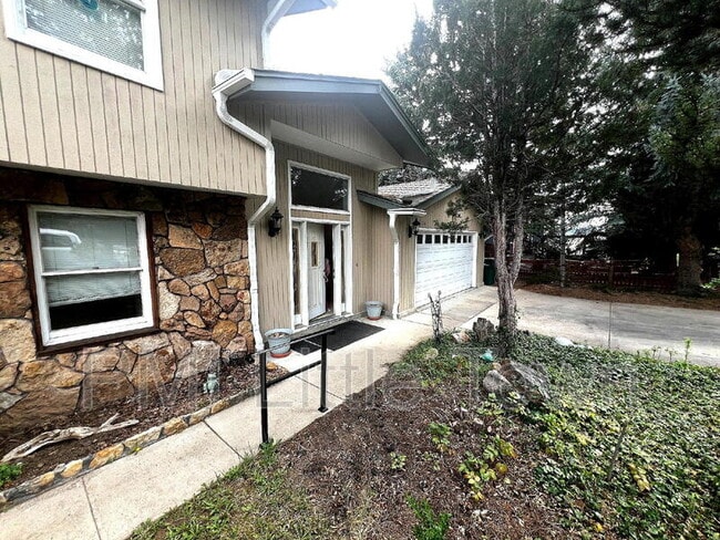 Photo - 8320 S Ammons St