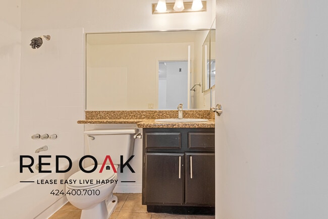 Photo - 1522 N Formosa Ave Unit 107