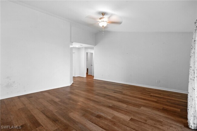 Photo - 862 Winwood Cir