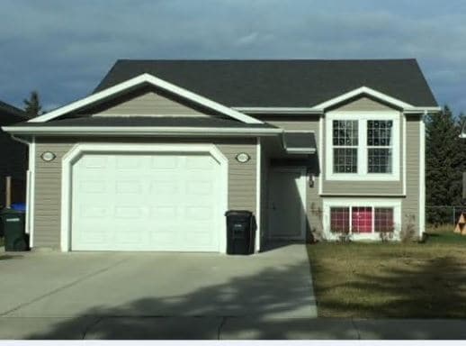 Building Photo - Shannon Drive - 2 bed 1 bath Unit B