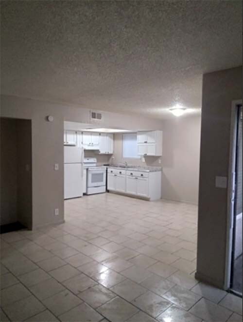 Photo - 6205 Bellota Dr Unidad B