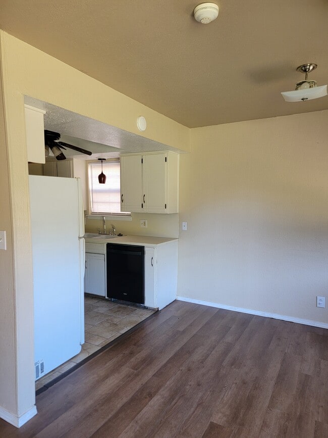 Photo - 4506 Prairie Rd