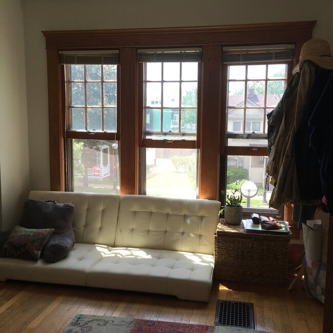 Photo - 418 N Main St