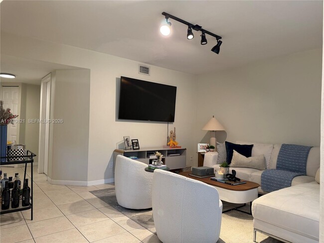 Photo - 882 NW 92nd Ave Unit 882