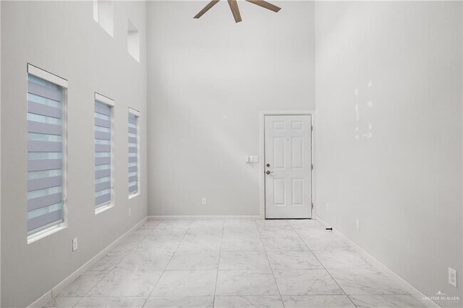 Photo - 9 Hidden Hls St Unidad 3