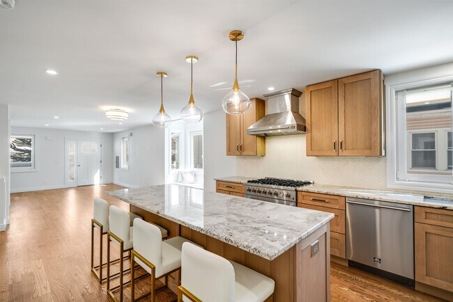 Photo - 11 Walnut St Unit 1