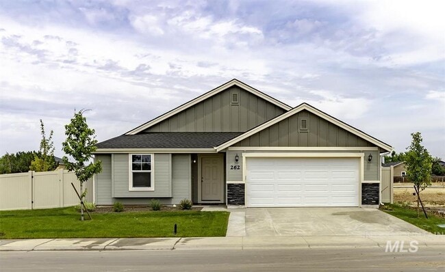 Immaculate Single-Level Home - Immaculate Single-Level Home
