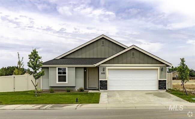 Building Photo - Immaculate Single-Level Home