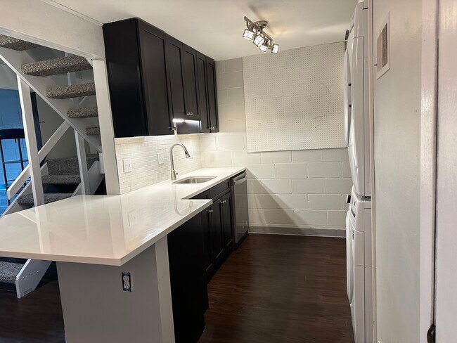 304 E 13th Ave