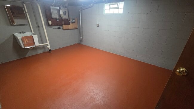 Photo - 247 School St