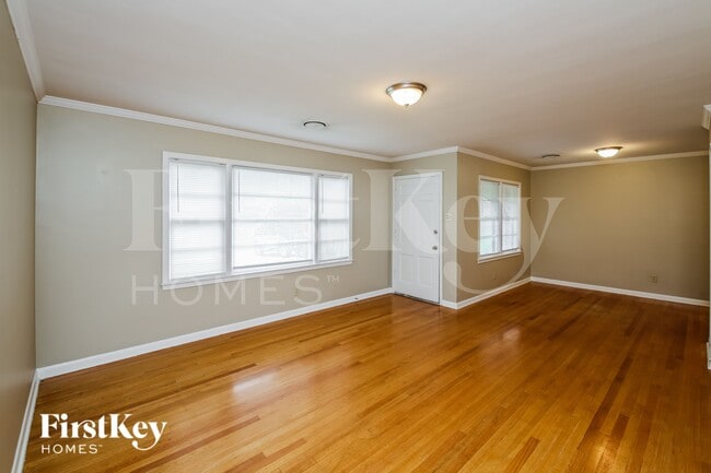 Photo - 1618 Willey St