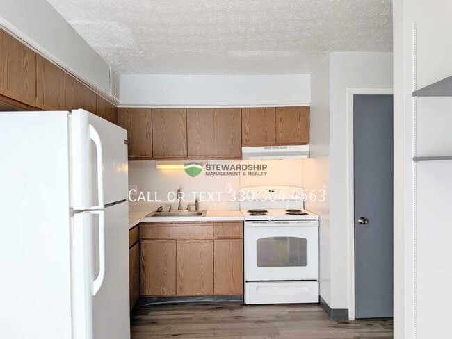 Building Photo - 235 Engadine Ct Unit C7