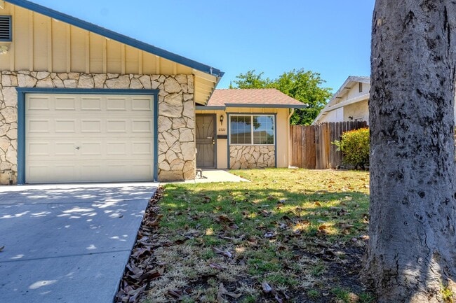 Photo - 6522 Maywood Ln