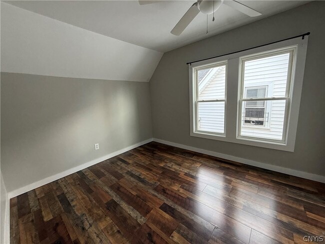 Photo - 610 N Mcbride St