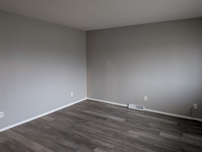 Photo - Daggett854 Unit 2