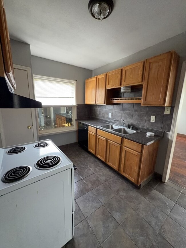 Photo - 1552 Lombardy St Unidad 1