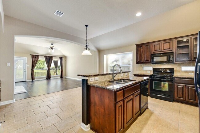 Photo - 1614 Hidden Springs Path