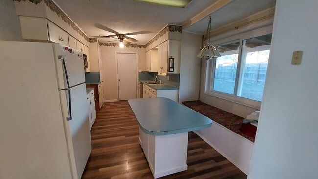 Photo - 707 Lewis Dr