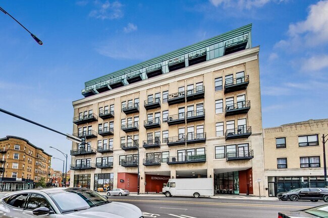 Photo - 1645 W Ogden Ave