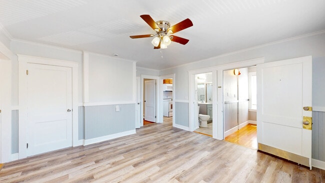 Building Photo - 5A Ropes St Unit 2