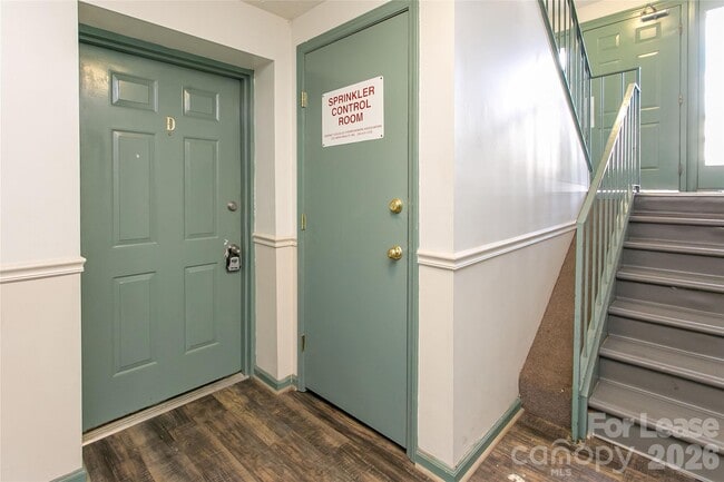 Photo - 1610 Arlyn Cir Unit D