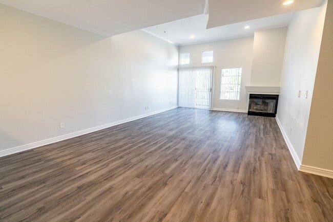 Photo - 16070 Sunset Blvd