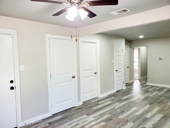 Photo - 1623 E Waco Ave