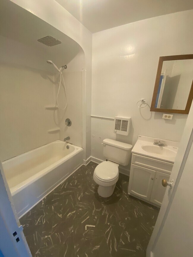 209 College Ave Unit 3
