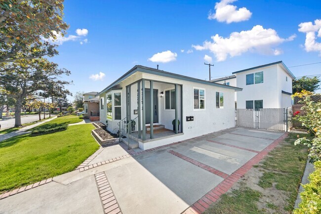 Building Photo - 4723 Albury Ave Unit 4723 Rental