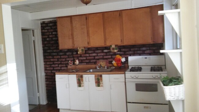 Photo - 3719 Saint Victor St