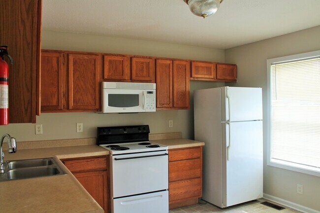 Photo - 940 Kingsbury Dr Unit B