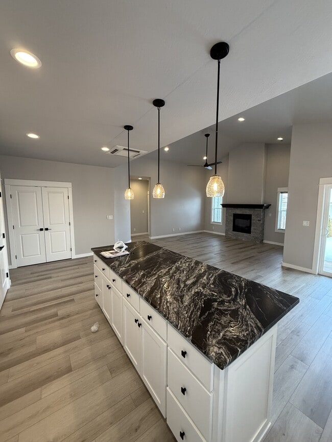 Photo - 3769 Durst St