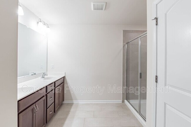 Photo - 15226 Red Canoe Way