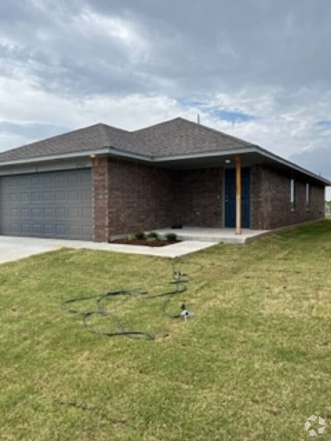 Building Photo - NEW HOME!