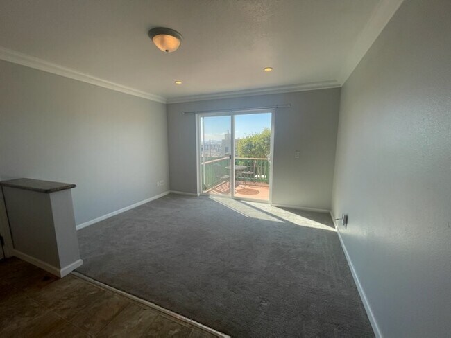 Photo - 620 Spruce Ave Townhome