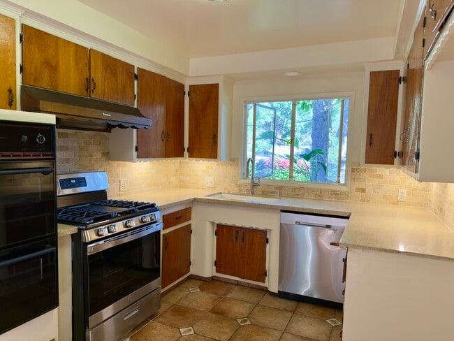 Photo - 2290 Canonita Dr