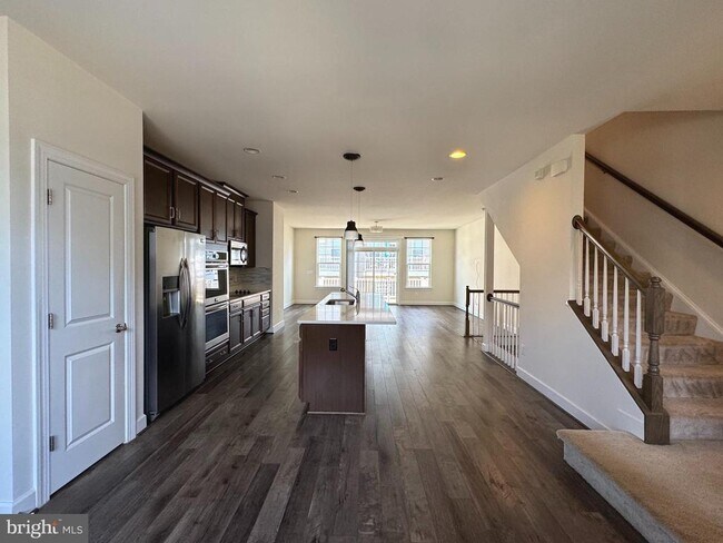 Photo - 8507 Craggan Ln