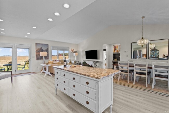 Photo - 2083 W 425 N