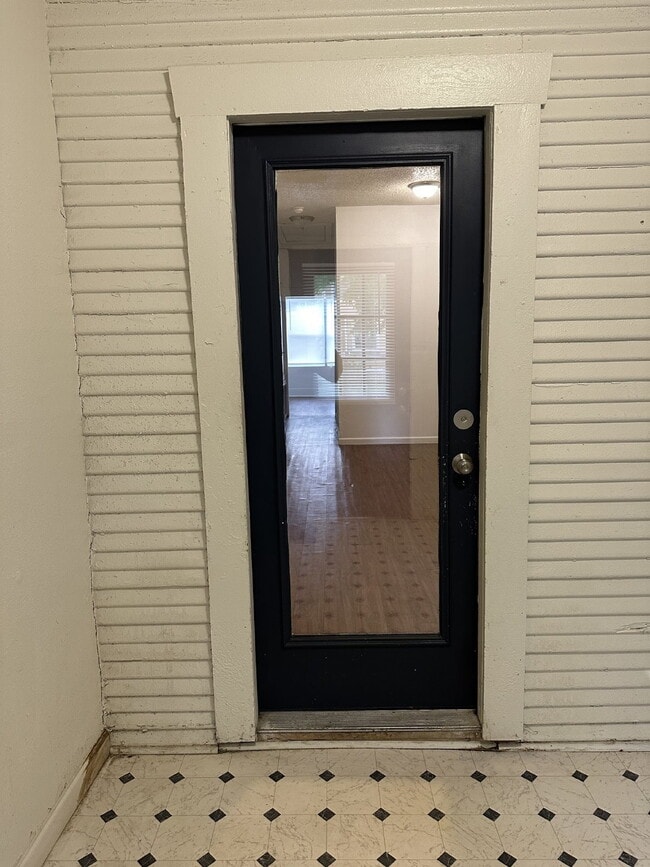 Photo - 239 Taft Blvd Unit 2