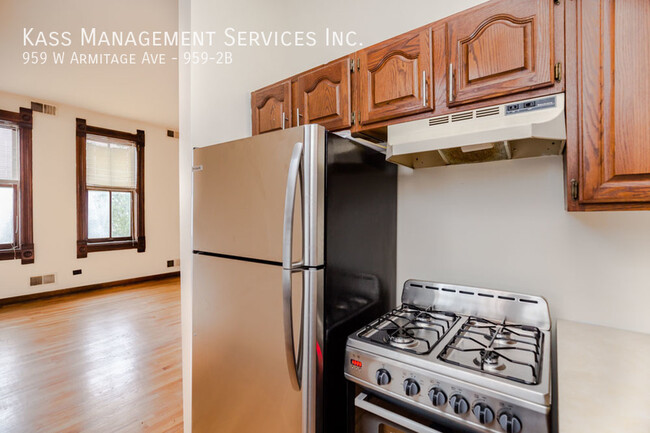 Photo - 959 W Armitage Ave Apartment Unit 959-2B