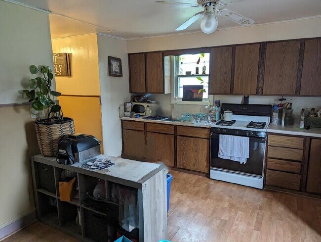 Photo - 365 W Madison St