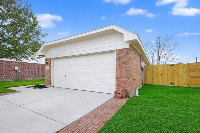 Photo - 21519 Sapphire Ct