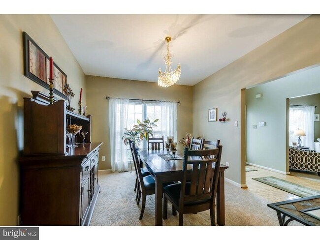 Photo - 9 Buttonwood Dr