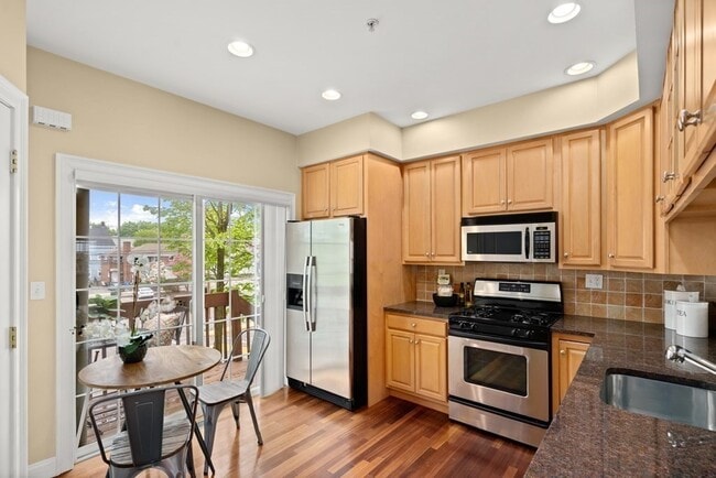 Photo - 72 Exchange St Unit 1